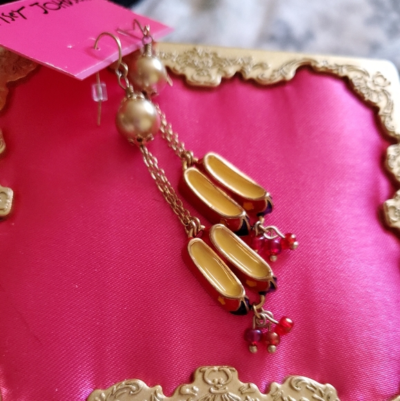 Nwt Betsey Johnson vintage jewelry Rare! - Picture 9 of 9